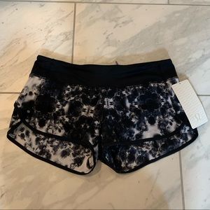 NWT Lululemon Speed Short Size 8